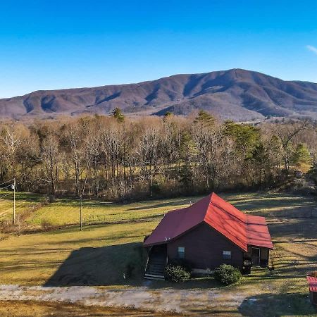סביירוויל Beautiful View! Log Cabin,Fireplace,Hot Tub,Arcade,Pool,Fishing מראה חיצוני תמונה