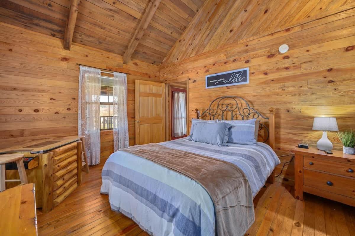סביירוויל Beautiful View! Log Cabin,Fireplace,Hot Tub,Arcade,Pool,Fishing מראה חיצוני תמונה