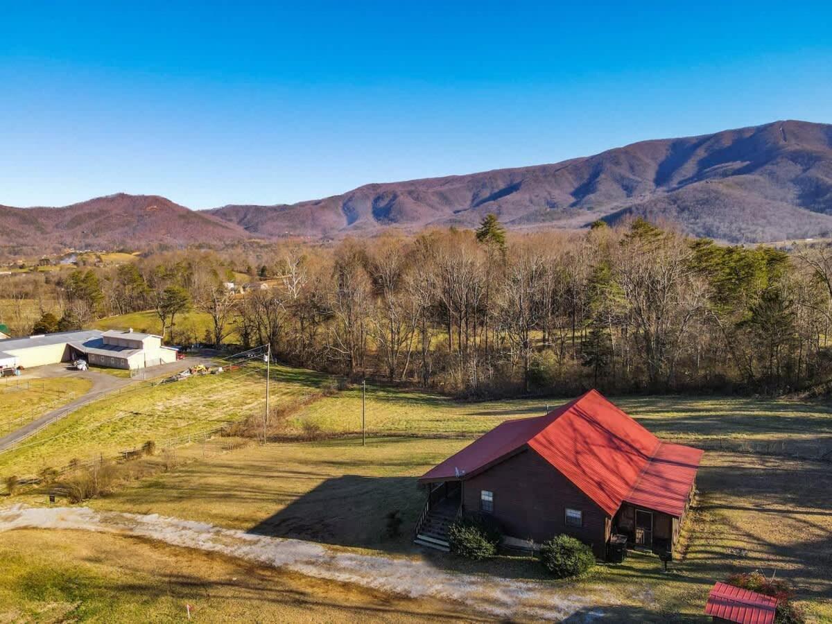 סביירוויל Beautiful View! Log Cabin,Fireplace,Hot Tub,Arcade,Pool,Fishing מראה חיצוני תמונה