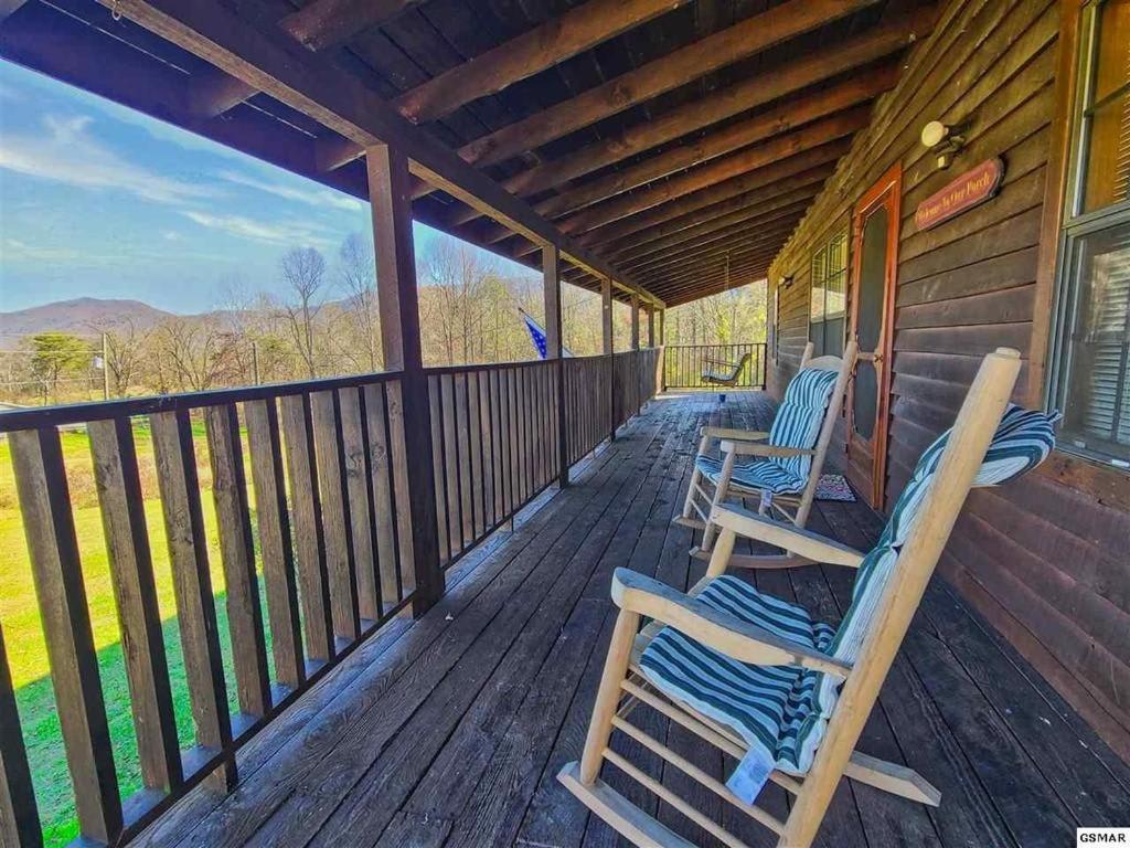 סביירוויל Beautiful View! Log Cabin,Fireplace,Hot Tub,Arcade,Pool,Fishing מראה חיצוני תמונה